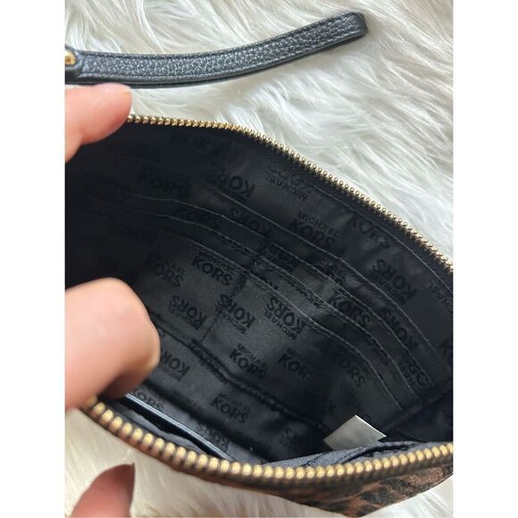 Michael Kors animal print clutch wallet - Picture 5 of 7